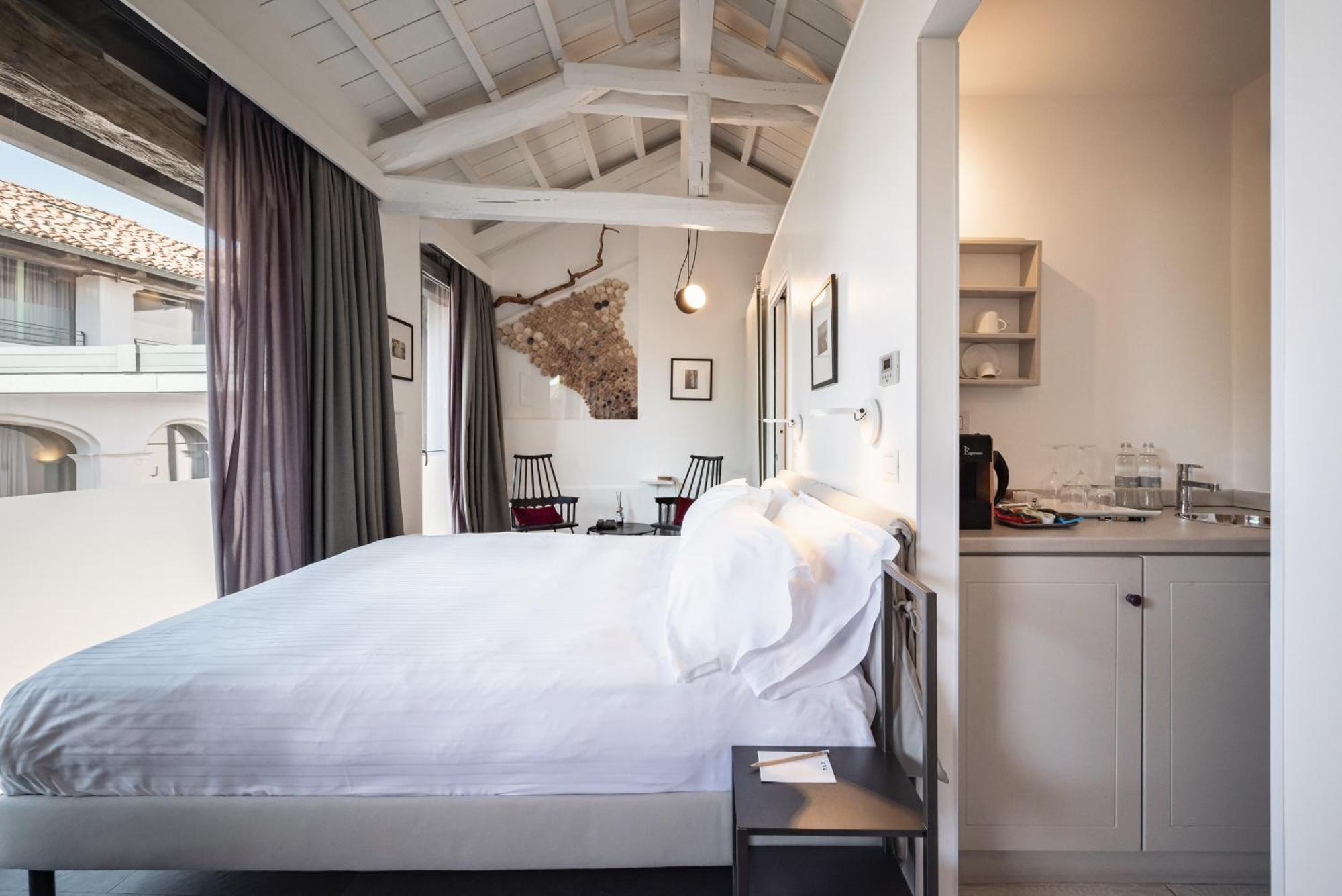 Bed and breakfast Uve & Wine Bar