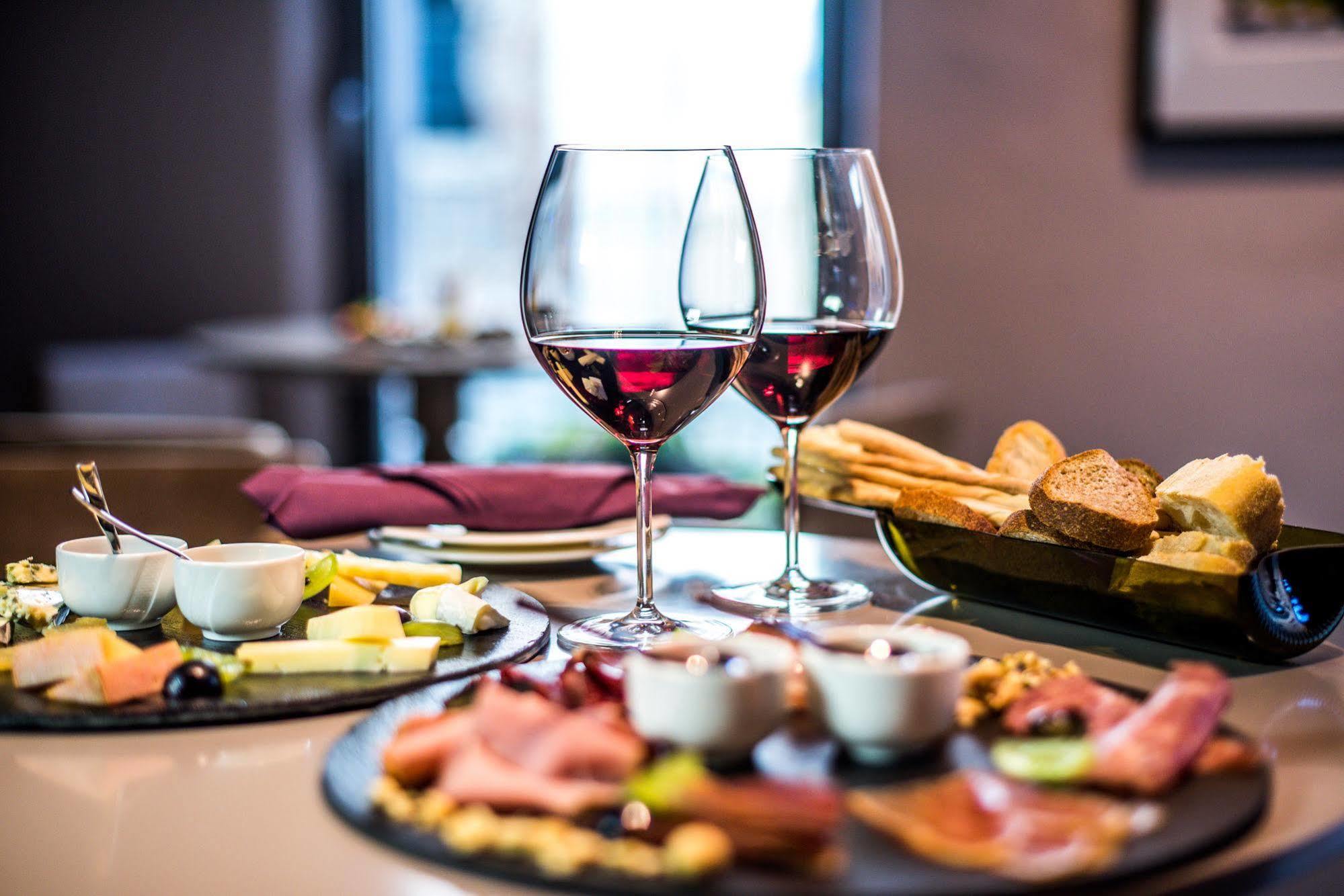 Bed and breakfast Uve & Wine Bar La Morra