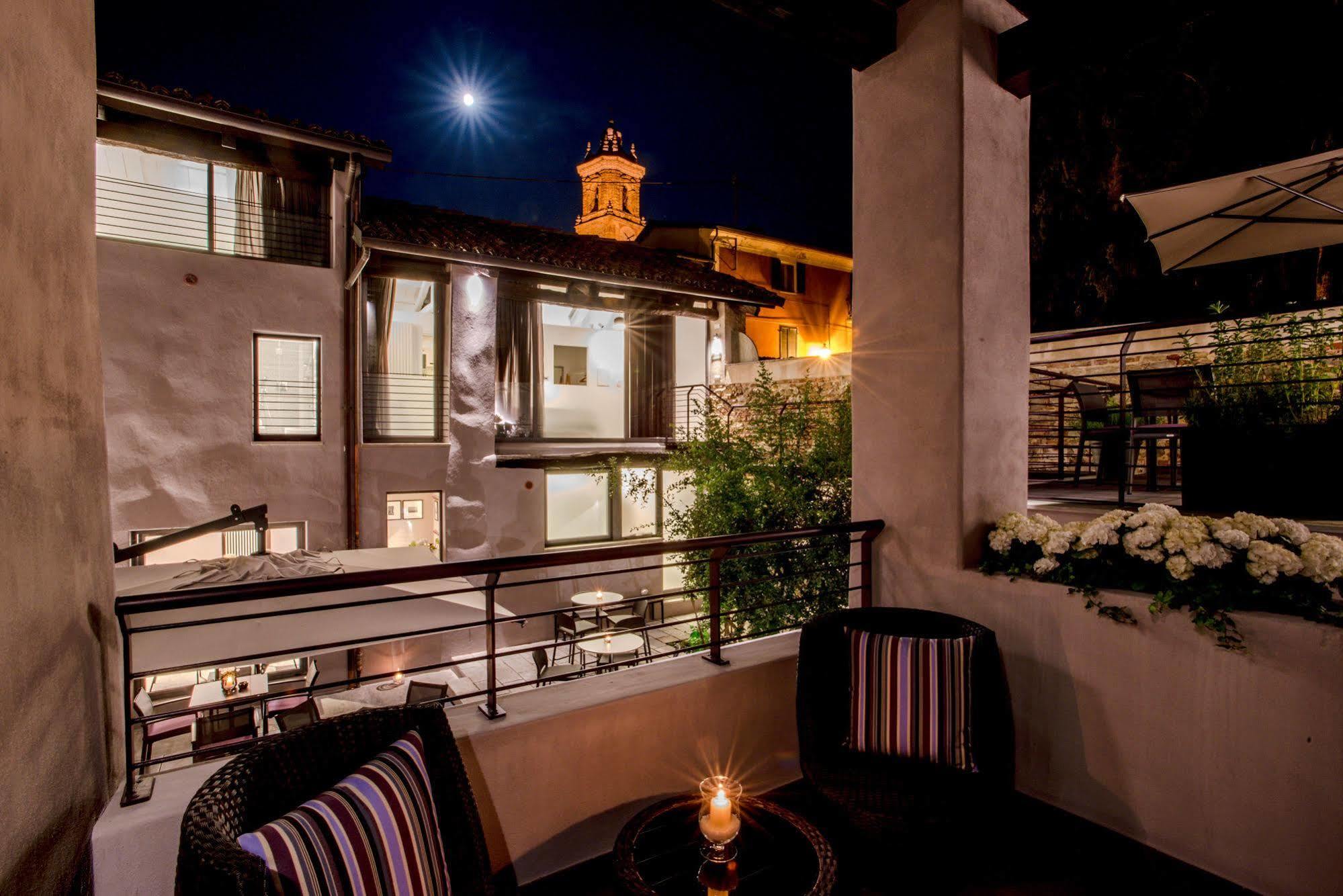Uve & Wine Bar Bed and breakfast 2*