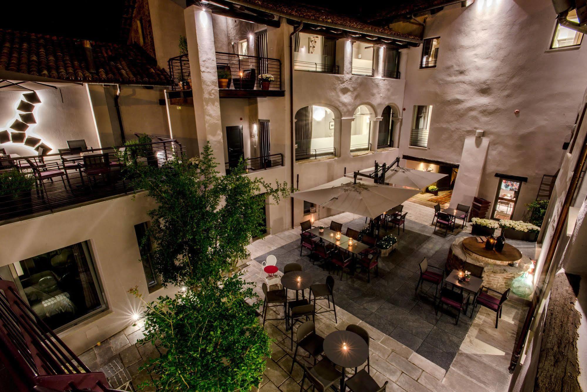 Bed & Breakfast Uve & Wine Bar 2*